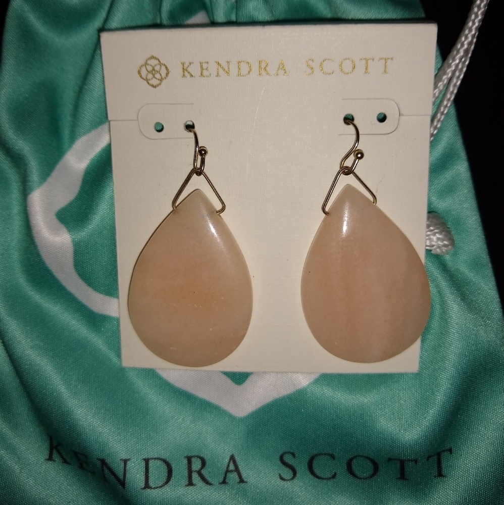 Pink quartz earrings
